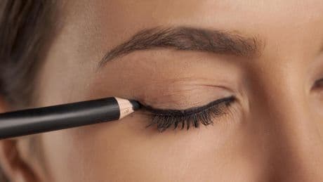 Cristina Lobato, maquilladora: "Utilizar un delineado grueso puede hacer que tus ojos se vean más pequeños"