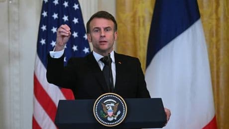 Le ton monte entre l'UE et les Etats-Unis: la France pousse à l'utilisation du "bazooka" commercial, une arme ultime jamais utilisée encore par Bruxelles