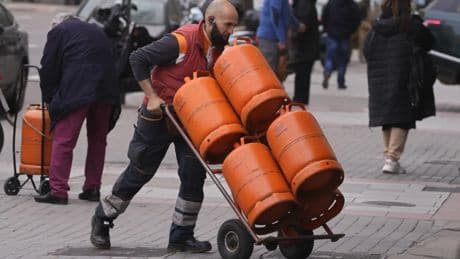 España alcanza los 3 millones de trabajadores extranjeros por primera vez en su historia