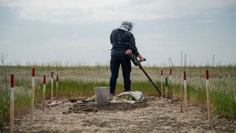 Litouwen en Finland gaan zelf landmijnen produceren na terugtrekking uit verdrag