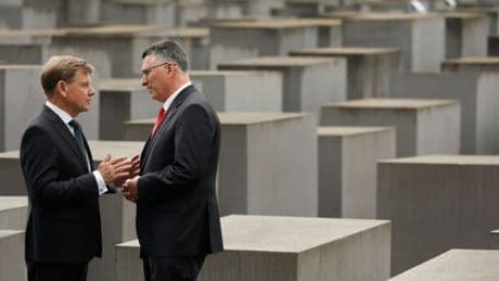 Wadephul wirft Israel Bruch des Völkerrechts vor - Treffen mit Saar in Berlin