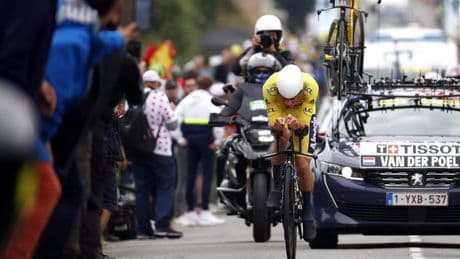 Draait titanenstrijd tussen Mathieu van der Poel en Tadej Pogacar uit op spectaculair secondespel? ’Tijdrit van de waarheid’