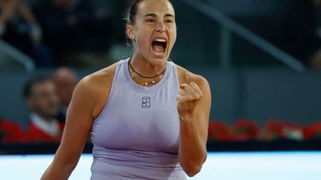 Sabalenka sobrevive a una mala noche y se mete en las 'semis' del Mutua