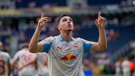 Manager Oscar Gloukh enthousiast over interesse: ’Ajax is een prachtige optie’