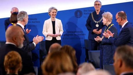 EU-Kommissionspräsidentin: Ursula von der Leyen erhält den Karlspreis