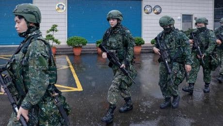 Taïwan : la Chine accuse Taipei de vouloir faire de son peuple de « la chair à canon », après les récents exercices militaires sur l’île