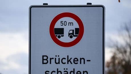 Schäden am Bau: Verkehr gesperrt - Brücke in Mittelherwigsdorf marode