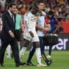 FC Barcelone - Real Madrid. Rechute pour Ferland Mendy, sorti sur blessure en début de match