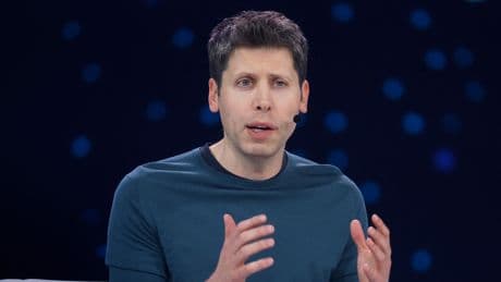 «C’est dingue» : Meta a voulu débaucher plusieurs employés d’OpenAI avec des primes de 100 millions de dollars, selon Sam Altman