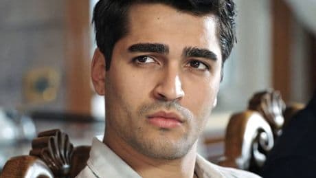 La película en Netflix con Mert Ramazan Demir que no debes perderte si eres fan de 'Una nueva vida'