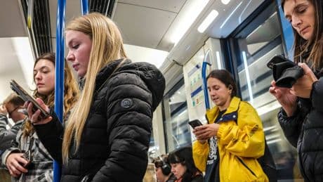 Künstliche Intelligenz: Lest, redet, bleibt menschlich!