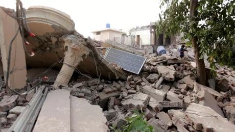 Scontri al confine tra India e Pakistan: Nuova Delhi riferisce 13 civili uccisi