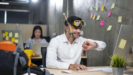 ¿Puedo cogerme vacaciones sin avisar a la empresa con mucha antelación? Esto dice la ley