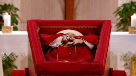 Cuándo abre la Capilla Ardiente para despedir al papa Francisco en el Vaticano: horario del funeral y dónde verlo en directo