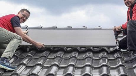 Düsseldorfer Handwerk profitiert von Solarpflicht: Der Boom der Dachdecker – „Ich verdiene mehr als der Oberbürgermeister“