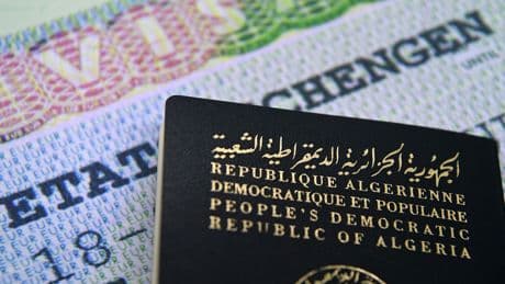 Crise France-Algérie : les visas, nouveau terrain de bataille entre les deux pays