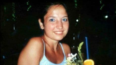 Chiara Poggi, la borsa sparita dopo l'omicidio: «Rubata in uno strano furto»