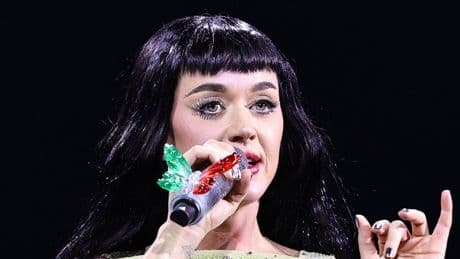 Katy Perry praised for her response after fan collapses next to her onstage