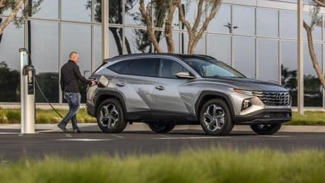 Los 5 coches híbridos enchufables e híbridos más vendidos en octubre de 2022 en España