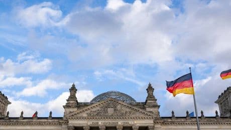 Fragen und Antworten: Bundestag beschließt Diätenerhöhung für Abgeordnete zum Juli