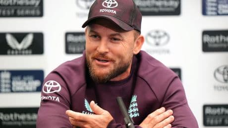Brendon McCullum wants England team to strengthen bond with fans