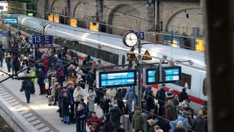 Allemagne : une attaque au couteau fait douze blessés à la gare de Hambourg