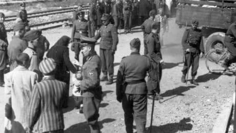 Quand les nazis photographiaient leurs crimes, une exposition exceptionnelle au Mémorial de la Shoah