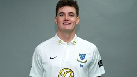 Sussex ease to win as leaders Nottinghamshire dominate Yorkshire