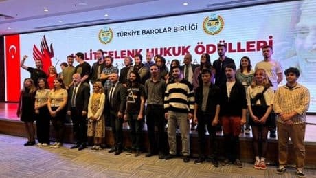 Halit Çelenk Ödülü’nü gençlik kazandı