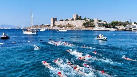 Memorial ve Yüzme Federasyonu Bodrum'da sağlığa kulaç attı