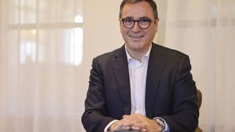 Denis Le Vot, CEO de Dacia, confirma un coche eléctrico pequeño por solo 18.000 euros