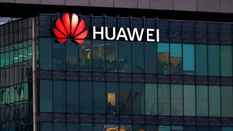 Cina: «Con il divieto di utilizzare chip Huawei gli Usa violano accordi di Ginevra»