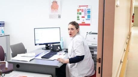 Sarah Abramowicz, chirurgienne obstétricienne : « Réparer l’excision, ce n’est pas seulement réparer un clitoris ou une vulve, c’est aussi prendre soin de la souffrance psychique »