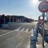 Franse automobilisten woedend over torenhoge verkeersdrempel aan Côte d’Azur