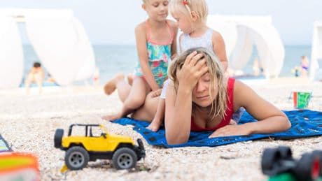 Twintig procent van de Nederlanders ervaart stress op vakantie: let op deze valkuilen