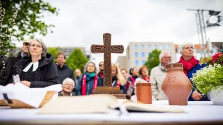 Evangelische Kirchen: Tausende beenden Kirchentag mit Open-Air-Gottesdienst