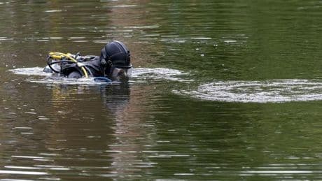 Notfälle: Taucher suchen in Kölner Badesee nach vermisstem Schwimmer
