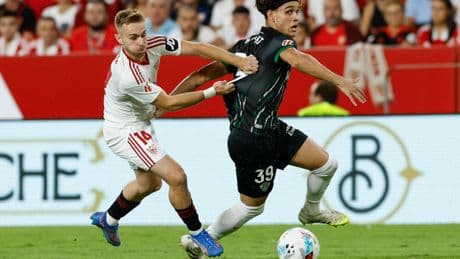 El Elche se mantiene invicto ante un Sevilla que no se rindió