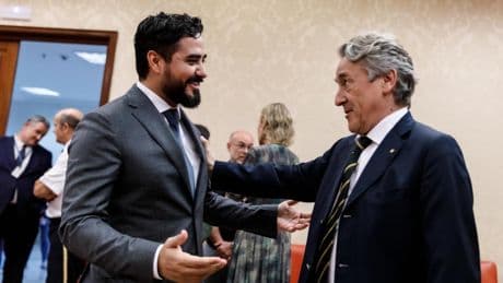 El juez cita a Alvise Pérez para que declare voluntariamente por acoso a una fiscal