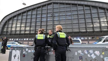 Hamburg stabbing: Major police investigation underway after 12 injured in train station knife attack