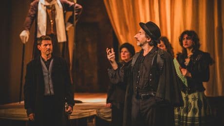 Avec Cyrano de Bergerac, Édouard Baer a le nez fin