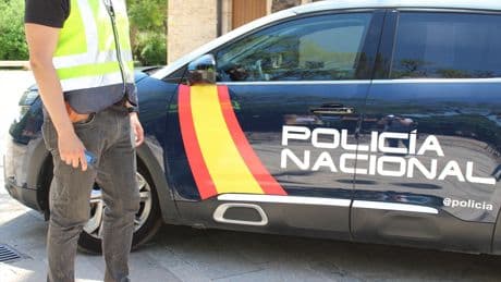 Violenta agresión en Valencia: intentan expulsar a un okupa a golpes y con un soplete