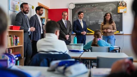 El modelo de EGB de Madrid prevé abrir 109 aulas en los colegios para 1º de ESO y dotarlas con 218 profesores