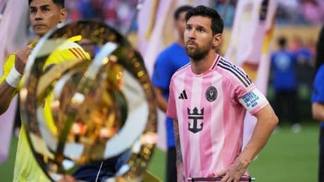 Sebastian Kehl: "Messi decide la altura del césped"