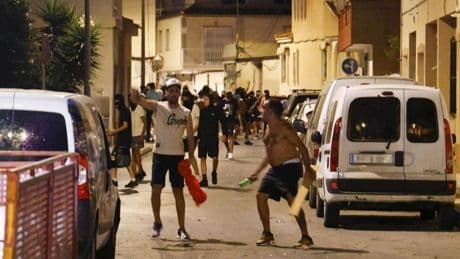Los disturbios en Torre Pacheco incendian el pulso por la inmigración entre Vox y la izquierda