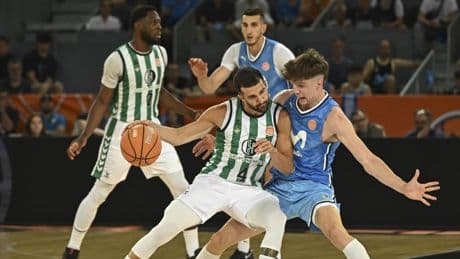 82-86: El Betis sorprende al Estudiantes y queda a un paso de la ACB