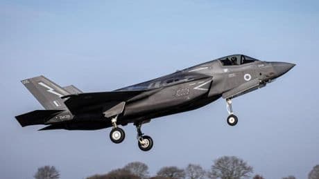 İngiltere'ye ait F-35 Japonya'da acil iniş yaptı