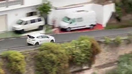 El rally más corto: arranca la prueba y se estrella ¡en la primera curva!
