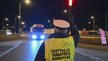 Polnische Grenzbehörden behaupten - Ukrainer sollen mit „Lkw-Trick“ dem Krieg entkommen