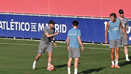 El Cholo realiza varias pruebas pensando en Motilivi